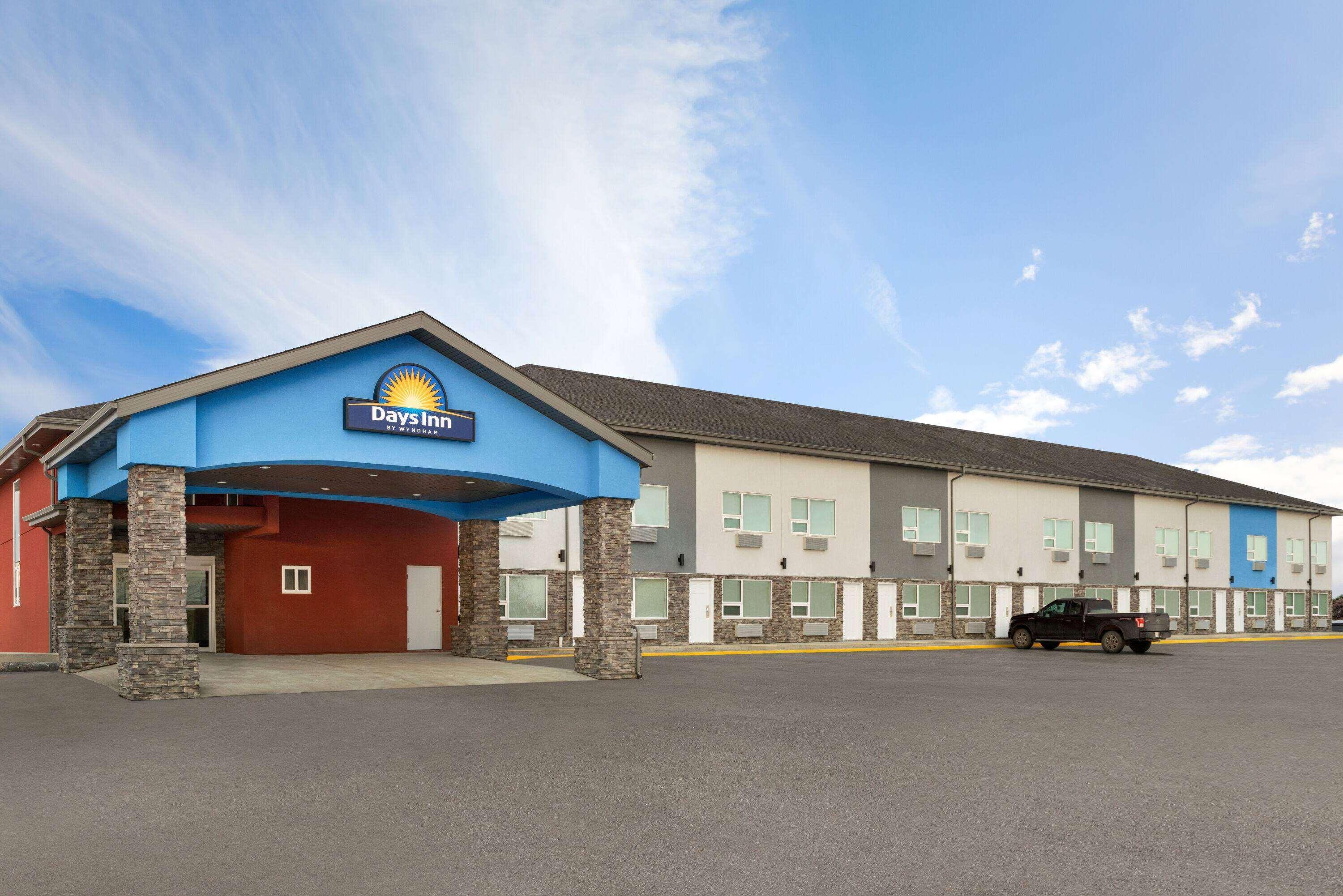 Days Inn By Wyndham Wainwright Екстериор снимка
